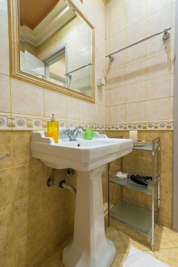 아테네 Family House Next To Acropolis B&B 외부 사진
